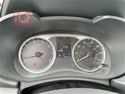 نيسان فيرسا